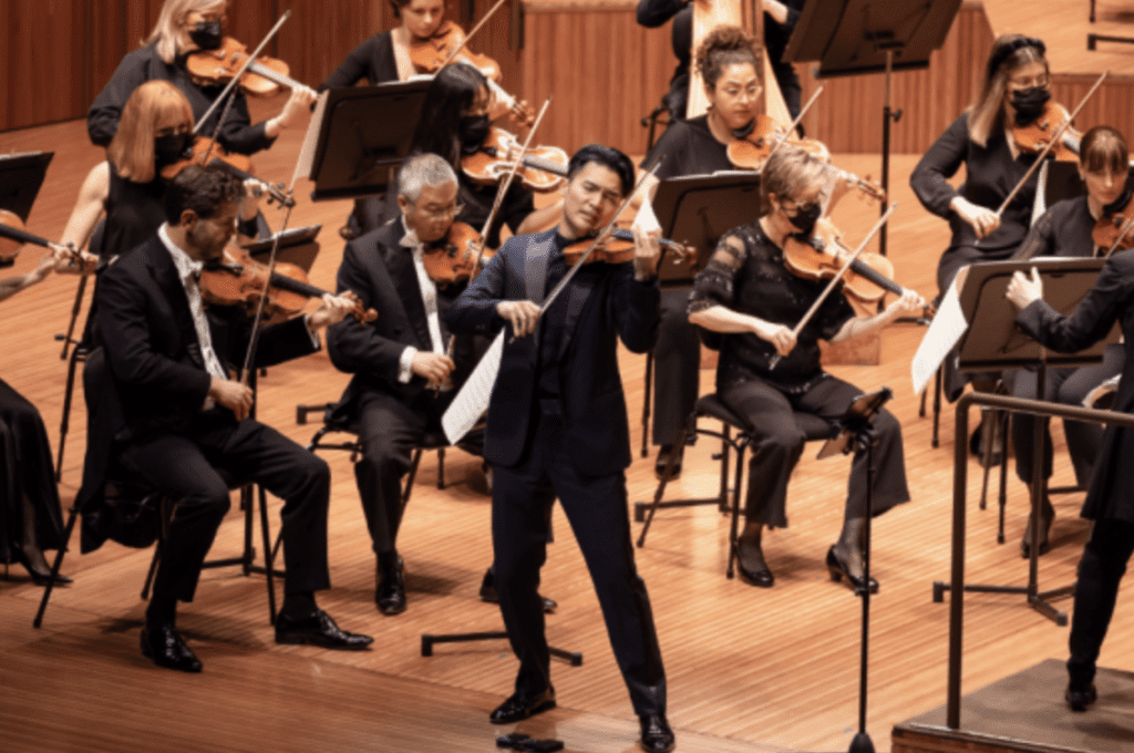 Ray Chen Performing Orchestra Concert Gifts For Violinists 